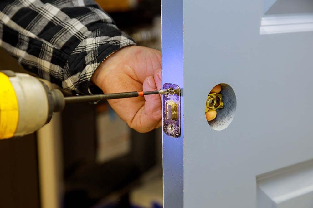 Κατάστημα ο κλειδαράς στην οδό Παύλου Μελά στην Καβάλα